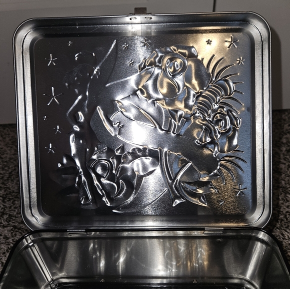 Loungefly Tinkerbell Grung Lunch Box - Picture 9 of 13